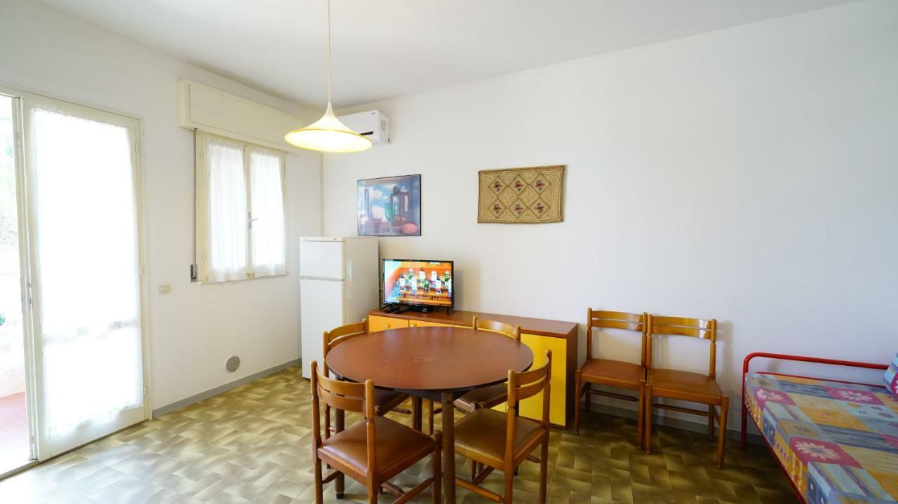 Appartamento Guido Reni Lido di Spina Luaran gambar