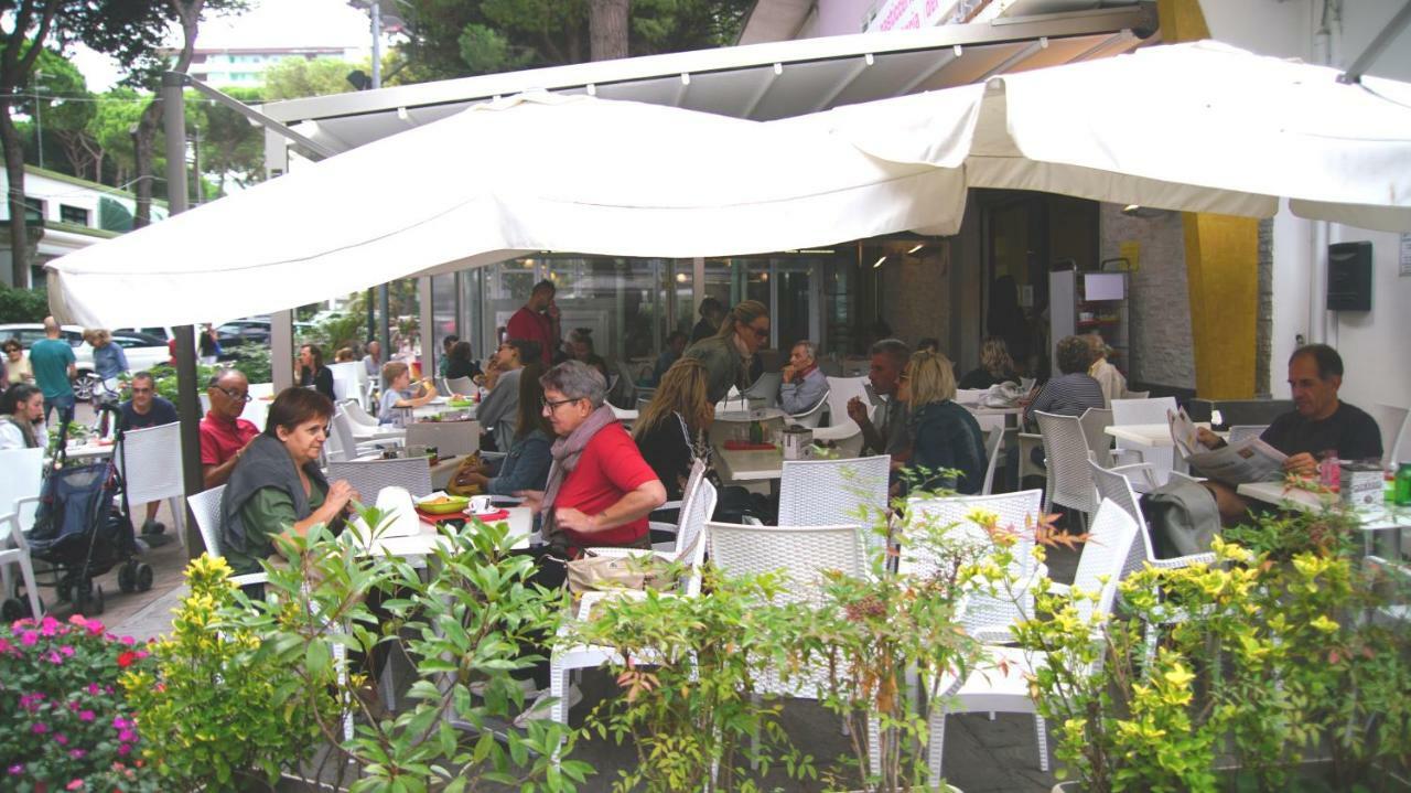 Appartamento Guido Reni Lido di Spina Luaran gambar