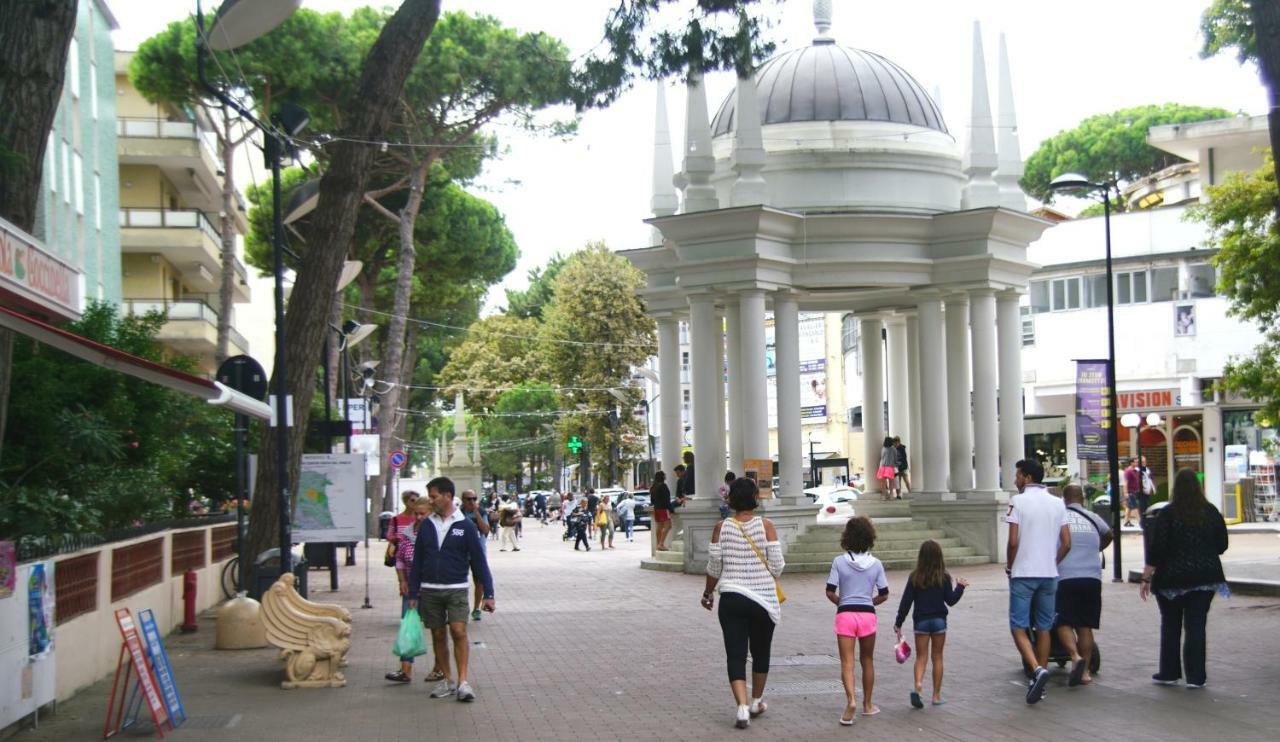 Appartamento Guido Reni Lido di Spina Luaran gambar