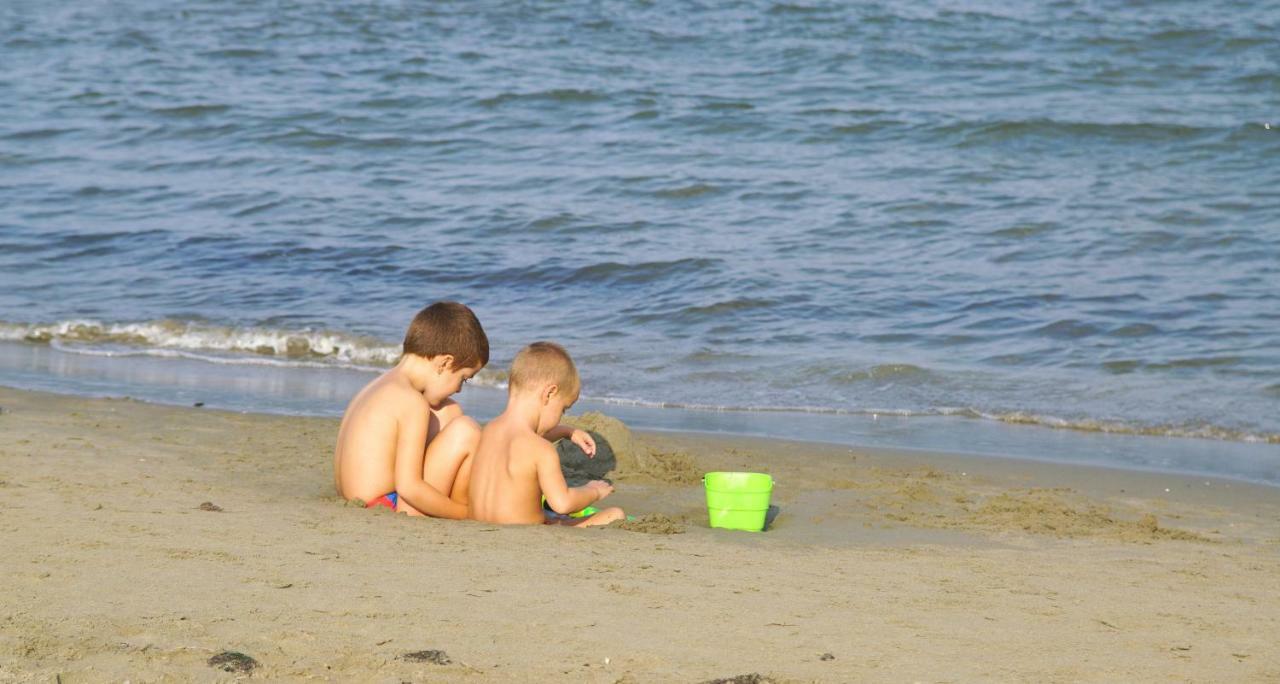 Appartamento Guido Reni Lido di Spina Luaran gambar